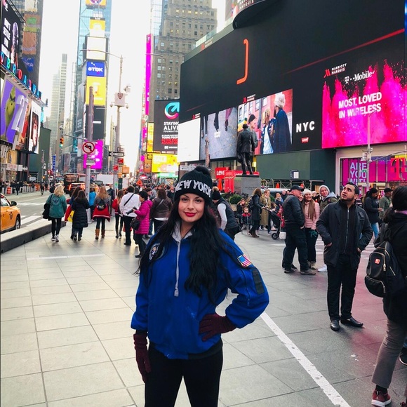 The L Game is here, Luisa Rivas 💋 - Picture 3 of 3